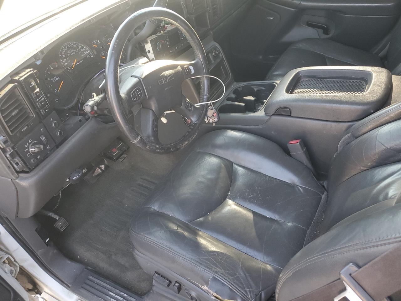 2006 GMC Sierra K2500 Heavy Duty VIN: 1GTHK23256F117438 Lot: 82603585