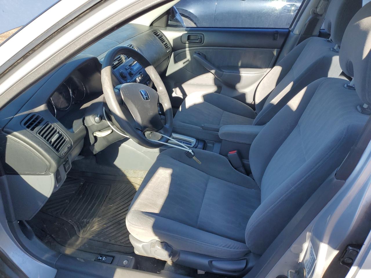 2003 Honda Civic Lx VIN: 2HGES16603H948269 Lot: 93695835