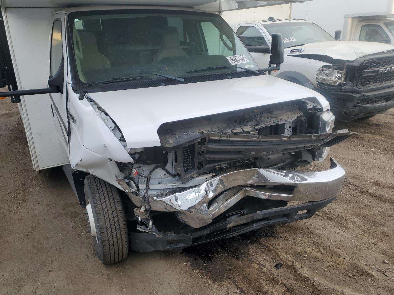 2019 Ford Econoline E450 Super Duty Cutaway Van VIN: 1FDXE4FS6KDC20900 Lot: 92654355