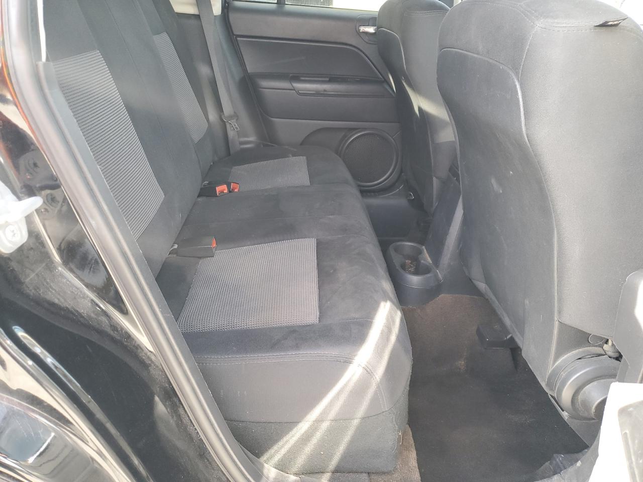 2014 Jeep Compass Sport VIN: 1C4NJCBA8ED742852 Lot: 90666095