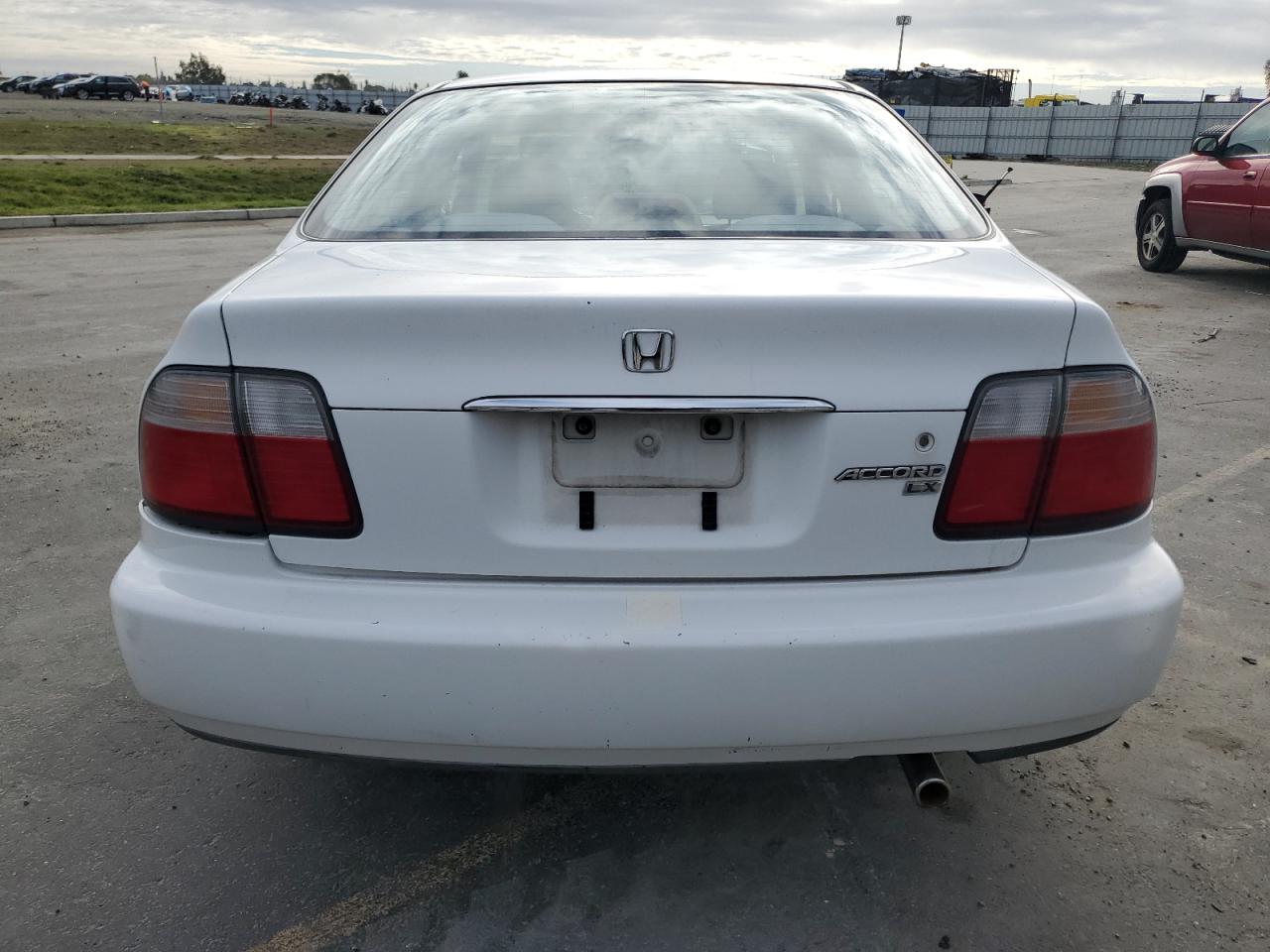 1996 Honda Accord Lx VIN: 1HGCD5631TA187359 Lot: 91991595