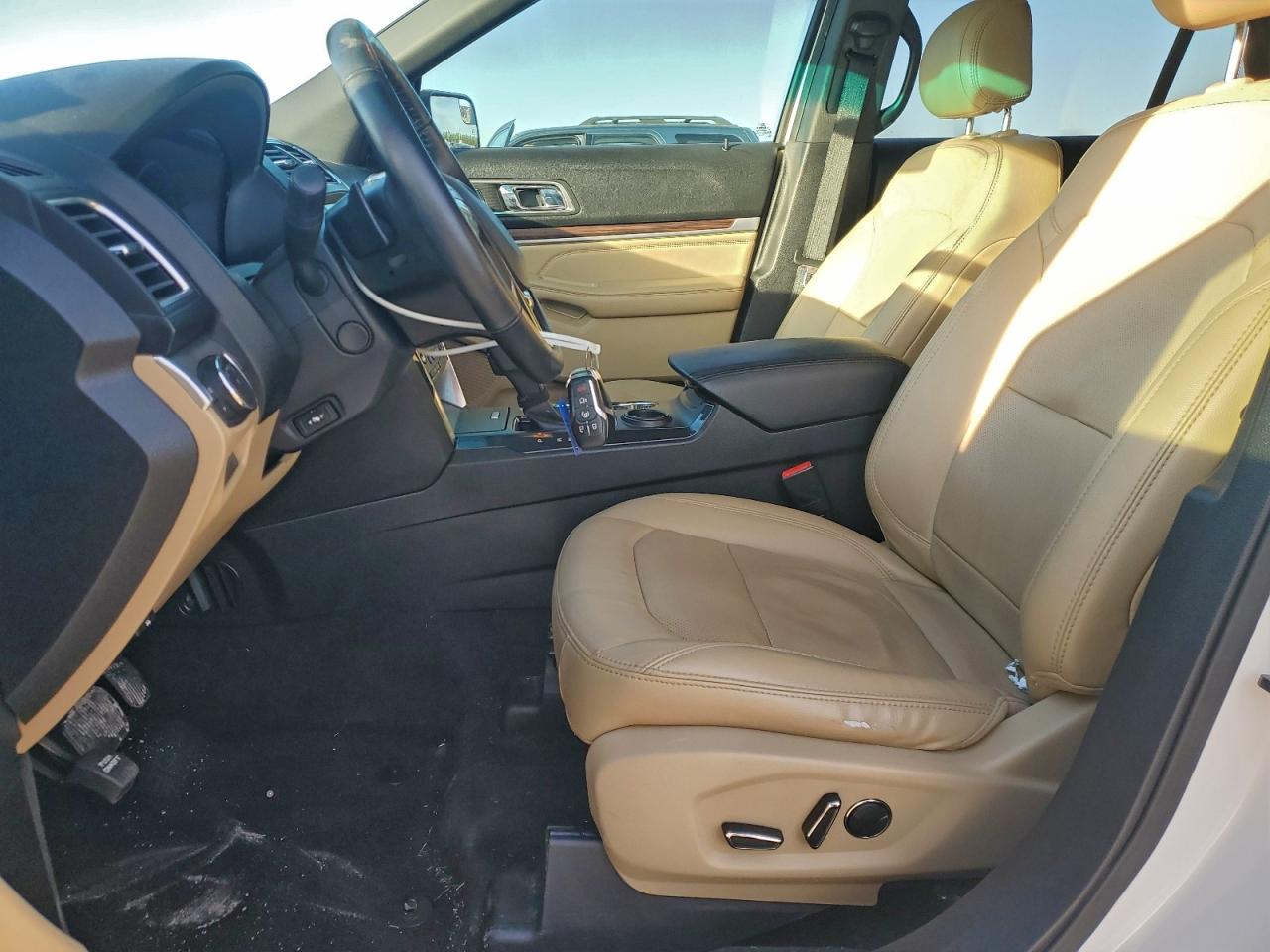 2017 Ford Explorer Limited VIN: 1FM5K7F84HGA10633 Lot: 94337185