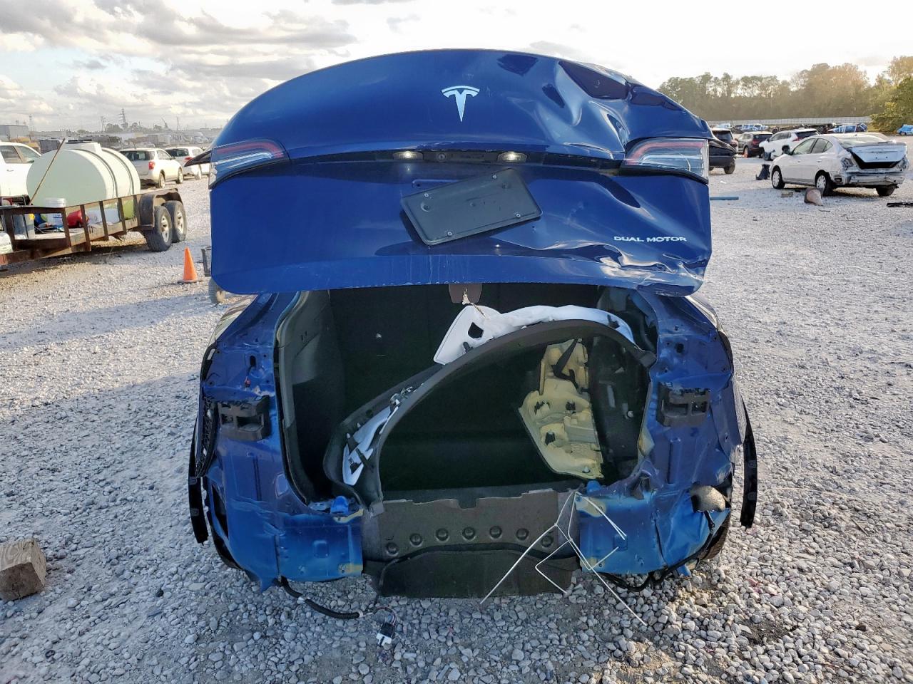 2021 Tesla Model Y VIN: 5YJYGDEE2MF287987 Lot: 92928905