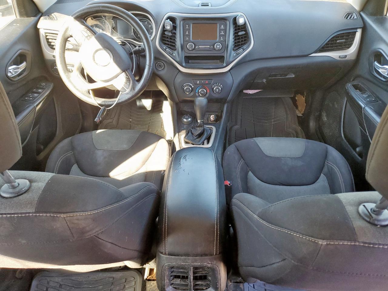 2014 Jeep Cherokee Sport VIN: 1C4PJMAB8EW233275 Lot: 90758625