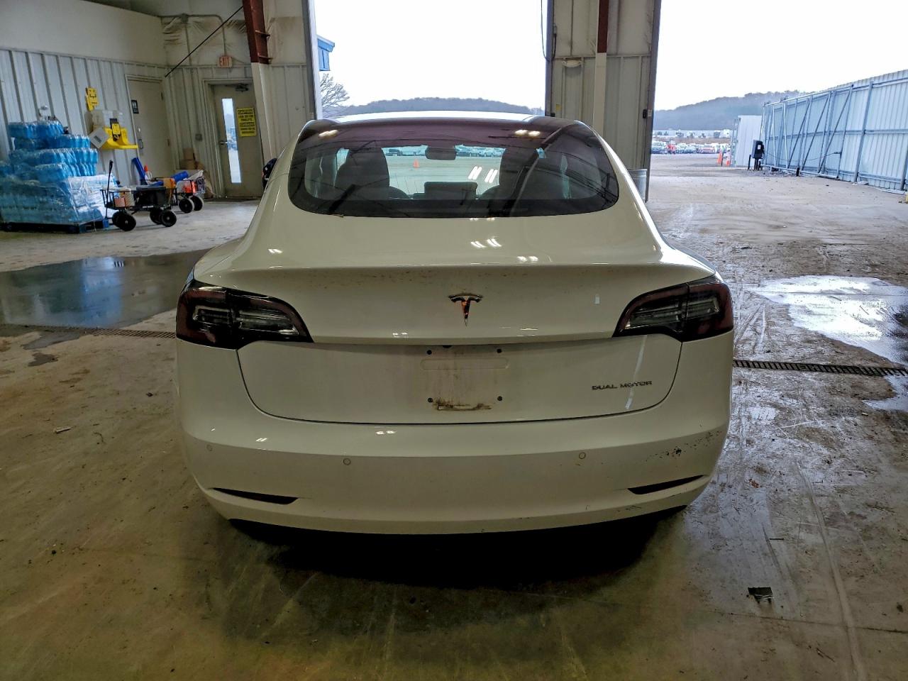 2018 Tesla Model 3 VIN: 5YJ3E1EB0JF182560 Lot: 93838275