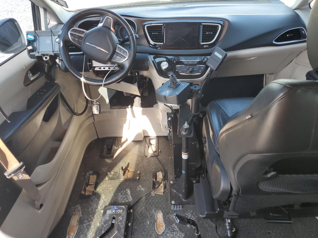 2017 Chrysler Pacifica Touring L VIN: 2C4RC1BG2HR621885 Lot: 93738575