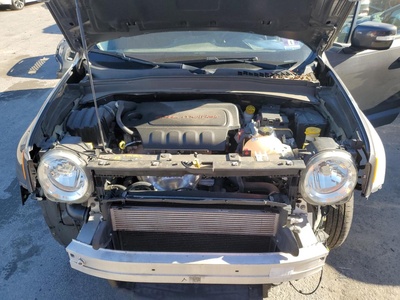 2016 Jeep Renegade Latitude VIN: ZACCJBBT9GPD23609 Lot: 90840645