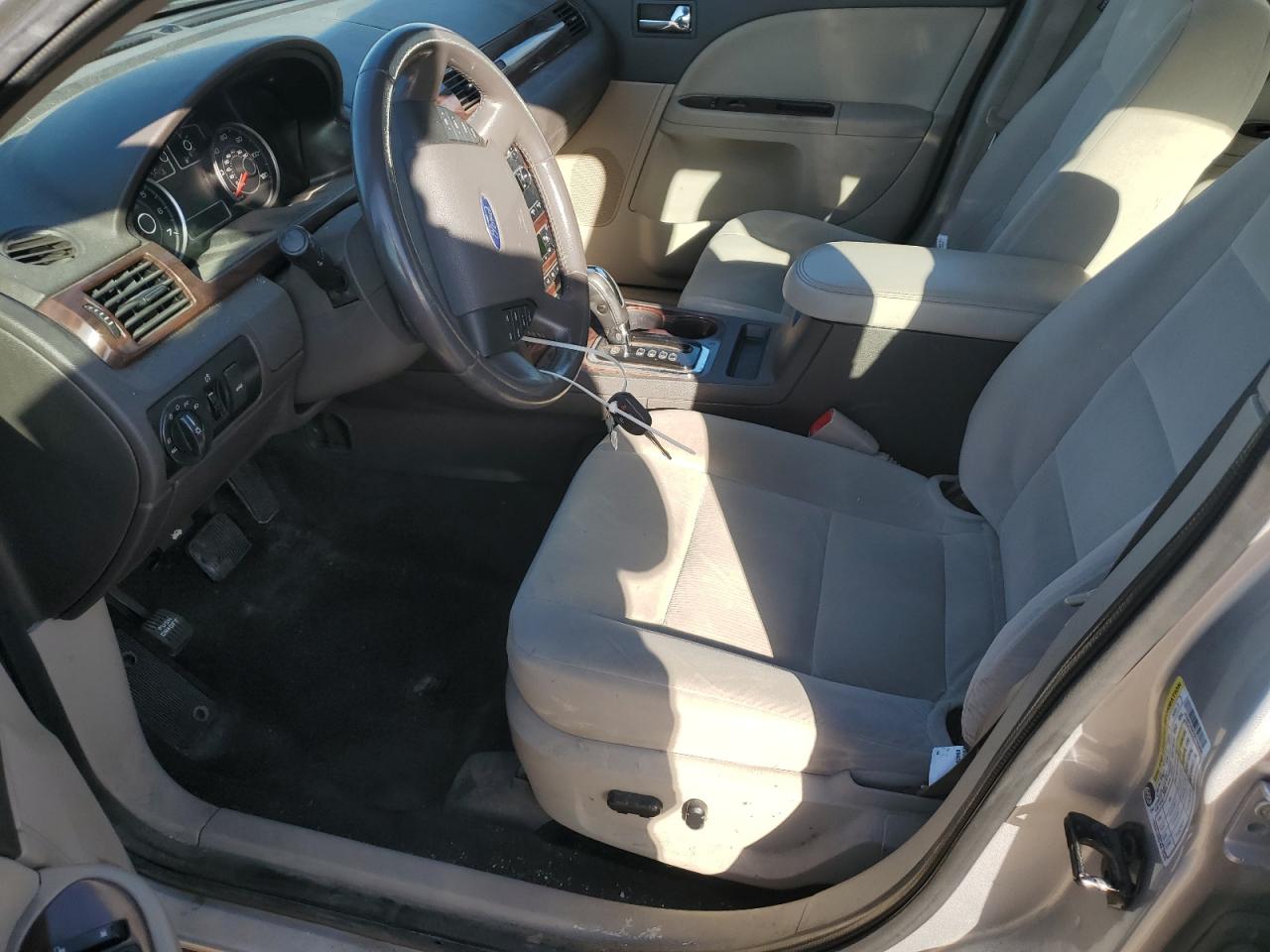 2009 Ford Taurus Sel VIN: 1FAHP24W79G105606 Lot: 92602995