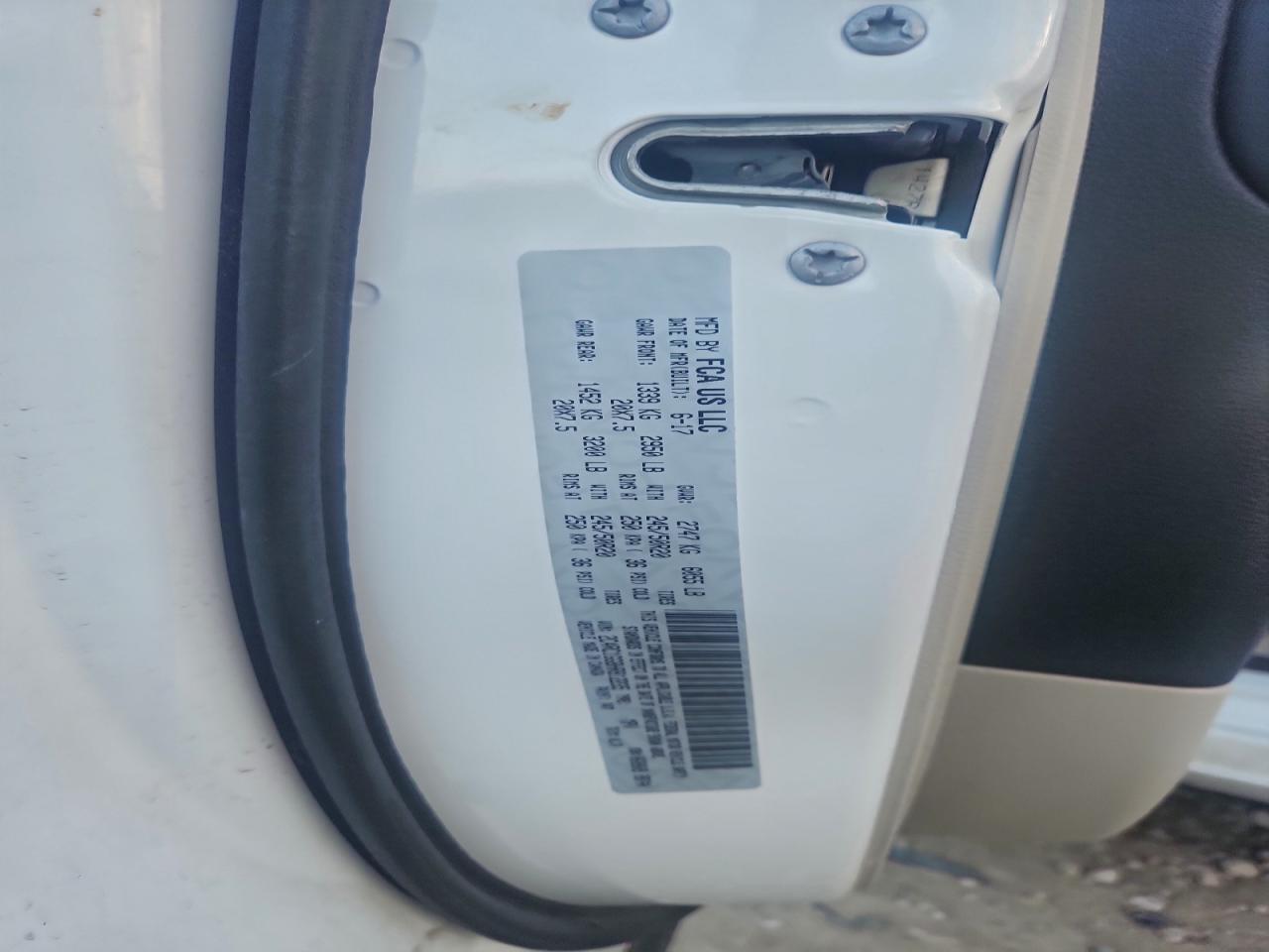 2017 Chrysler Pacifica Limited VIN: 2C4RC1GG8HR812235 Lot: 93747235