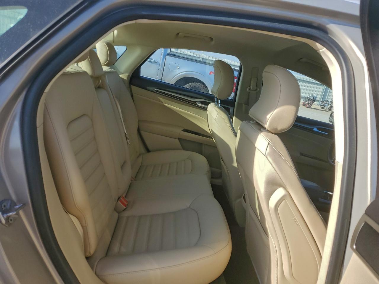 2015 Ford Fusion Se VIN: 3FA6P0HD1FR193304 Lot: 92419875