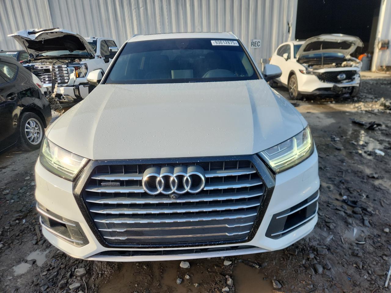 2017 Audi Q7 Premium Plus VIN: WA1LAAF7XHD027547 Lot: 93012875