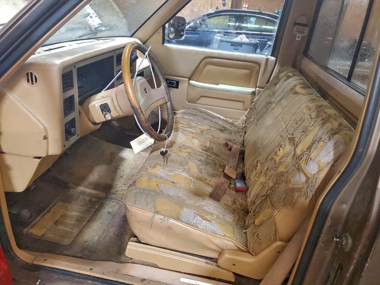 1989 Dodge Dakota VIN: 1B7GL26X0KS192985 Lot: 94139275