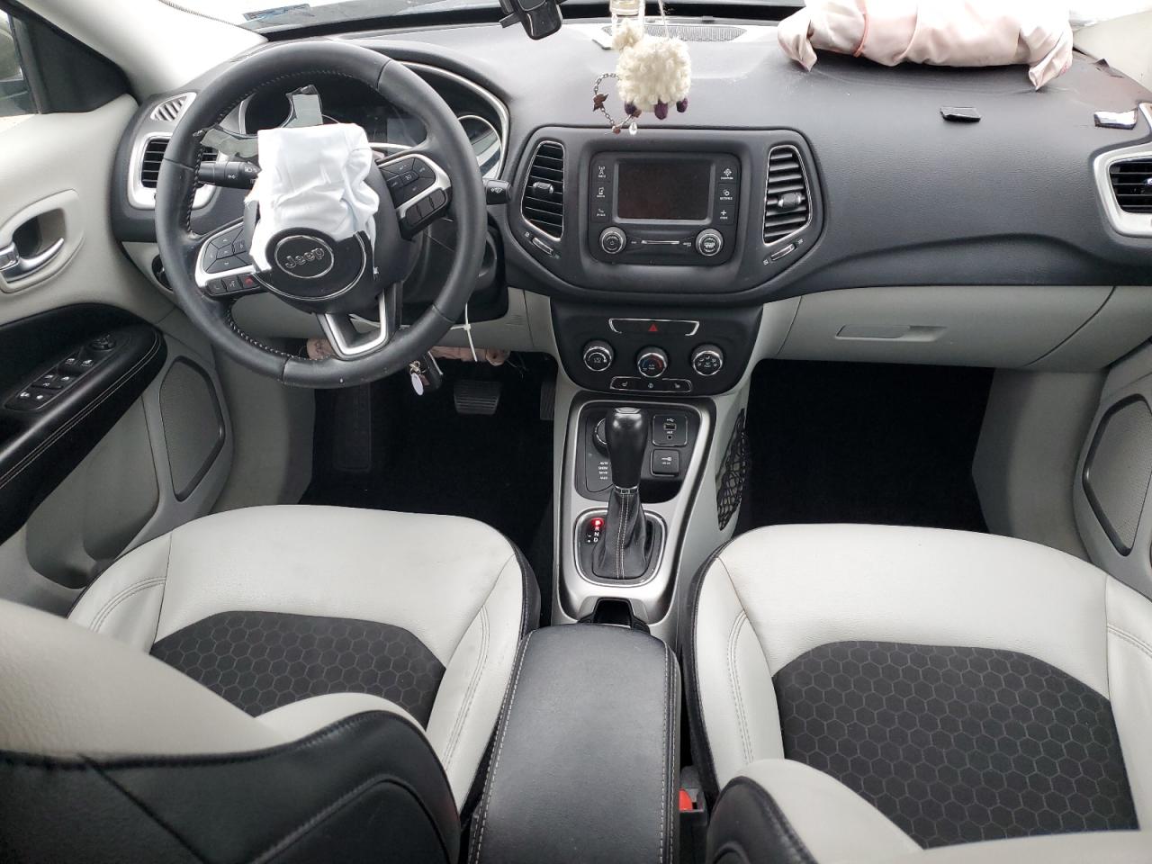 2018 Jeep Compass Latitude VIN: 3C4NJDBB2JT483259 Lot: 91227455