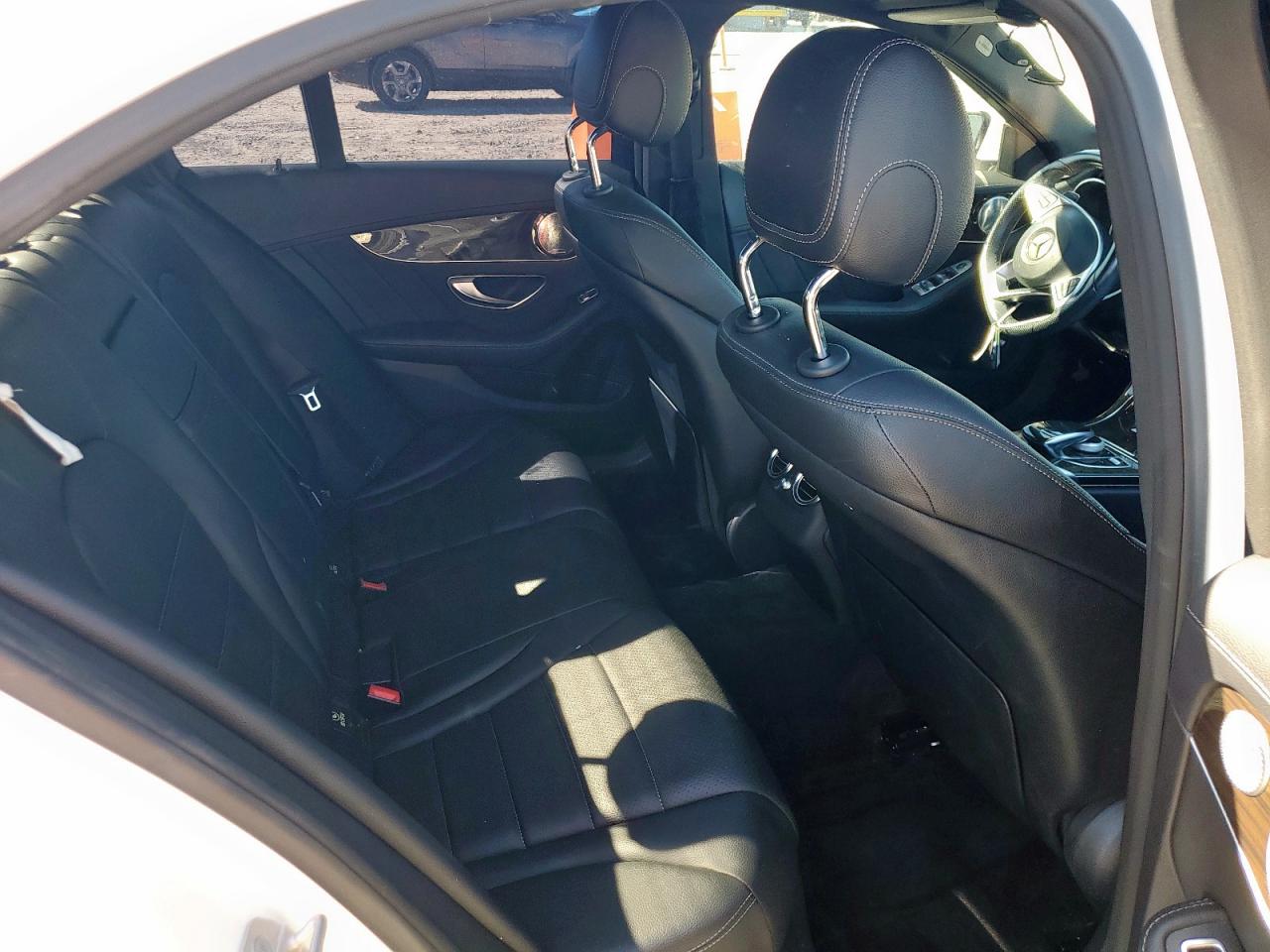 2015 Mercedes-Benz C 300 VIN: 55SWF4JB2FU085738 Lot: 91780125