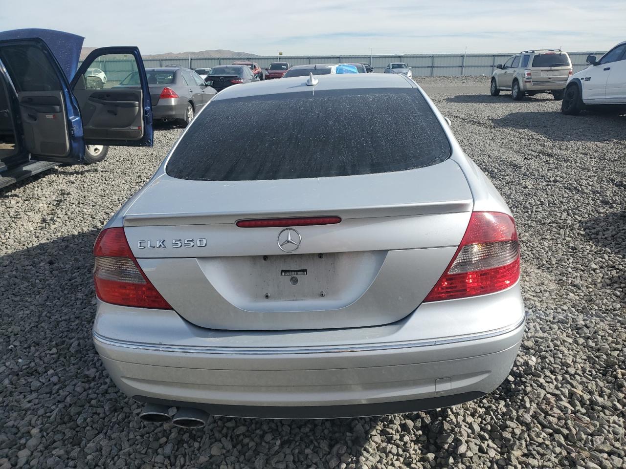 2008 Mercedes-Benz Clk 550 VIN: WDBTJ72H88F247022 Lot: 92040225