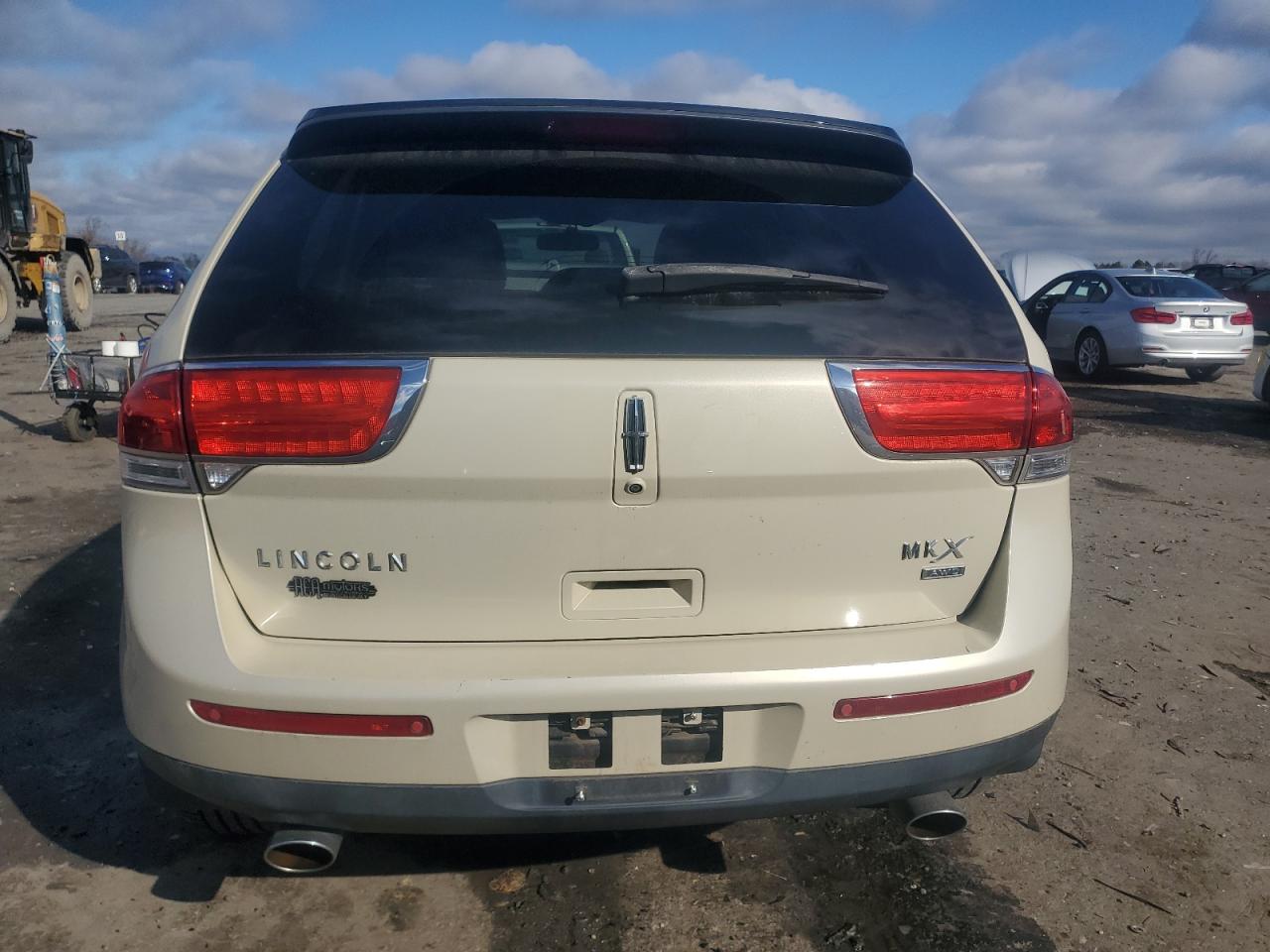 2015 Lincoln Mkx VIN: 2LMDJ8JK8FBL28058 Lot: 92710915