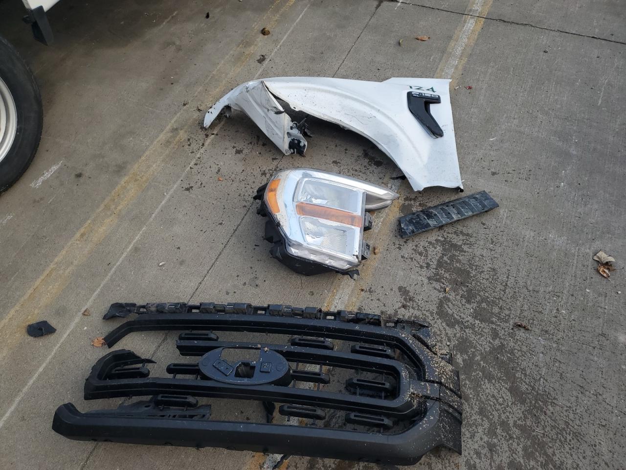 2022 Ford F150 VIN: 1FTMF1CBXNKE06270 Lot: 92390915