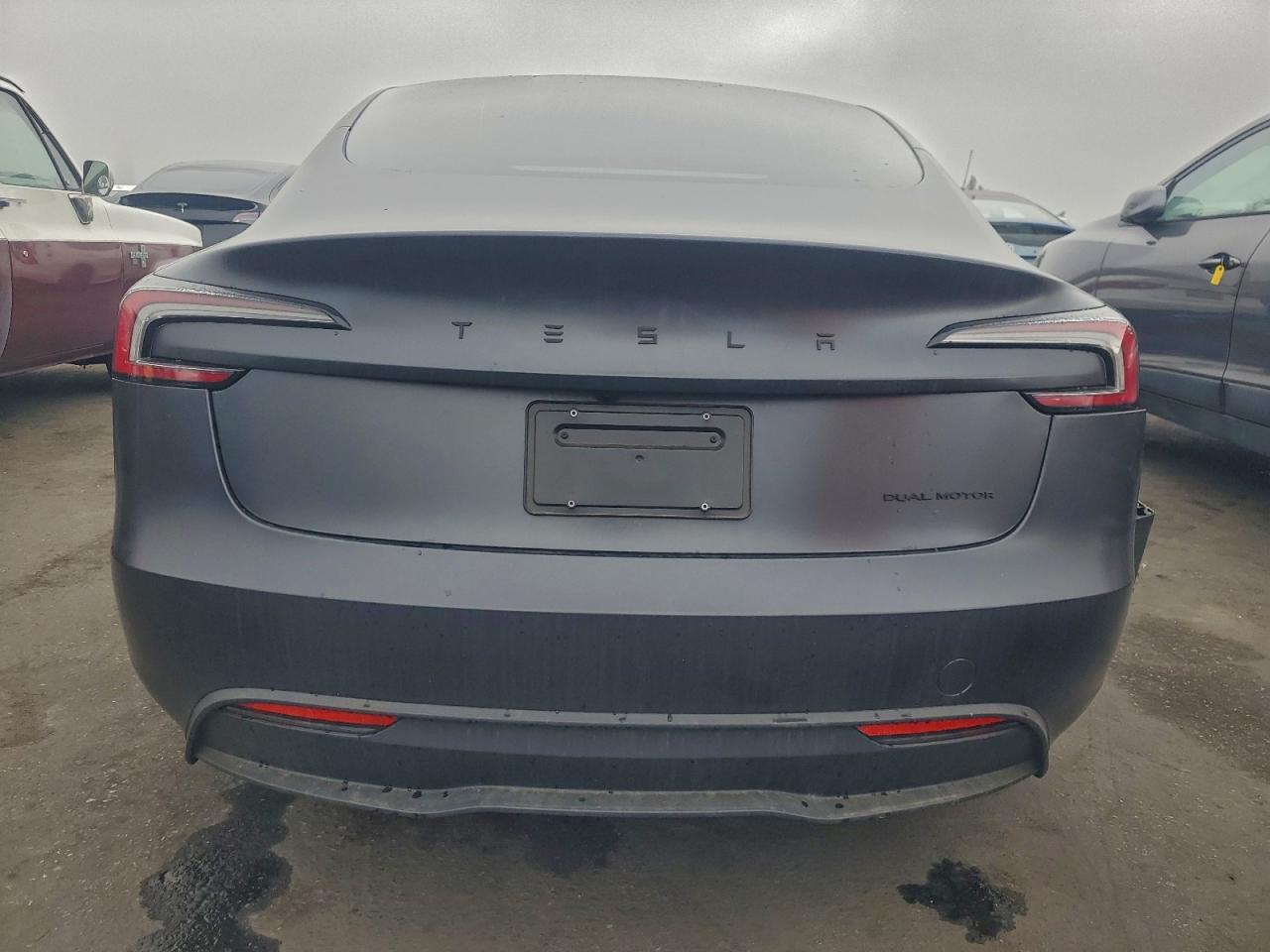 2024 Tesla Model 3 VIN: 5YJ3E1EB8RF832585 Lot: 93904305