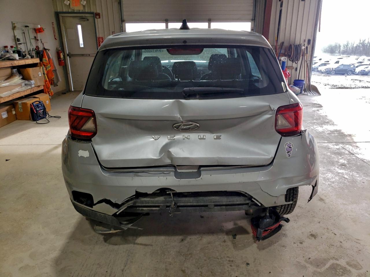 2022 Hyundai Venue Se VIN: KMHRB8A39NU142318 Lot: 93615595