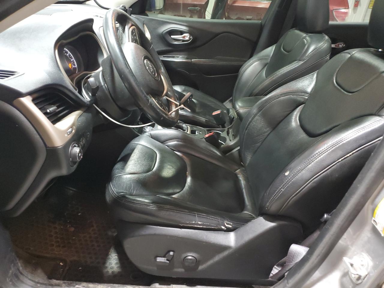 2015 Jeep Cherokee Latitude VIN: 1C4PJMCS7FW527863 Lot: 93277535