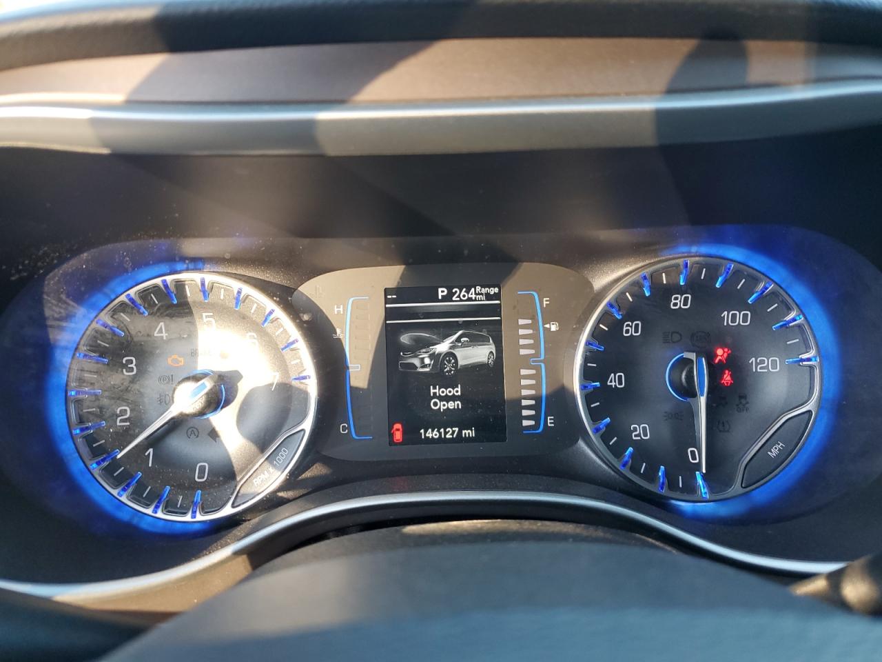 2018 Chrysler Pacifica Touring L VIN: 2C4RC1BG5JR322770 Lot: 91215705