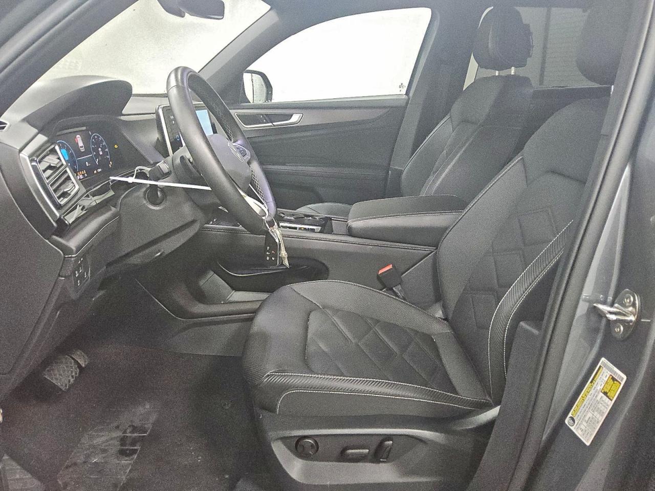 Фото: 1V2HE2CA4SC204398