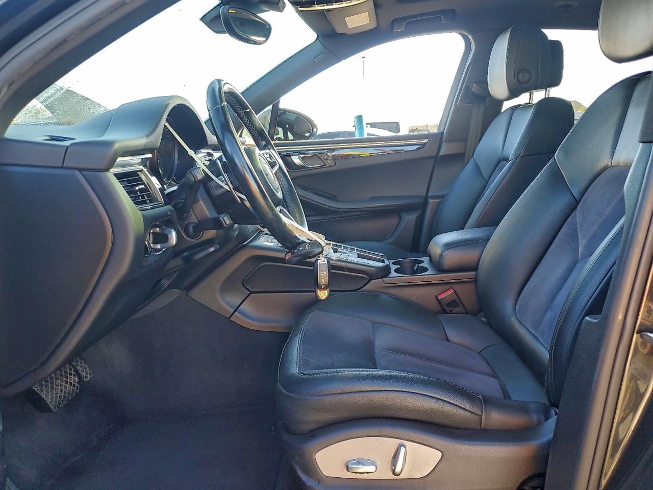 2018 Porsche Macan VIN: WP1AA2A54JLB09227 Lot: 93777815