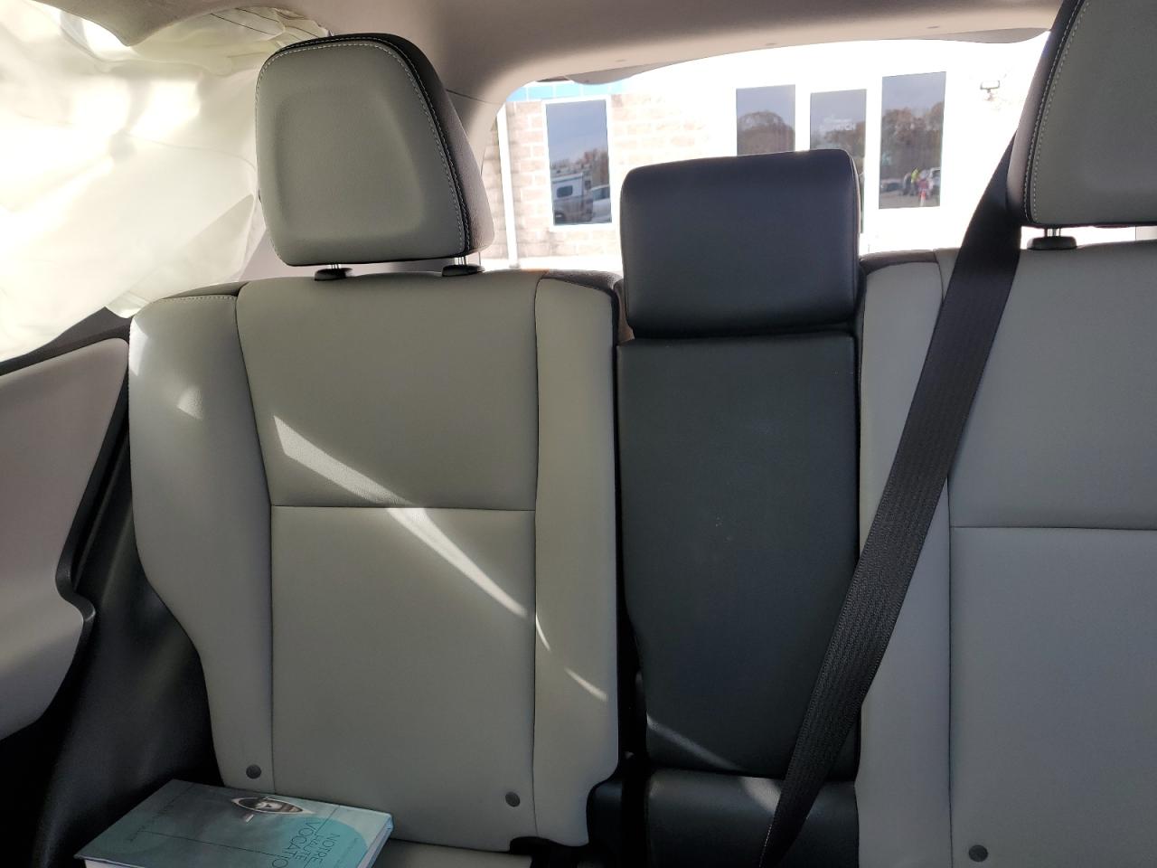 2017 Toyota Rav4 Limited VIN: JTMDFREV5HD214723 Lot: 92160945