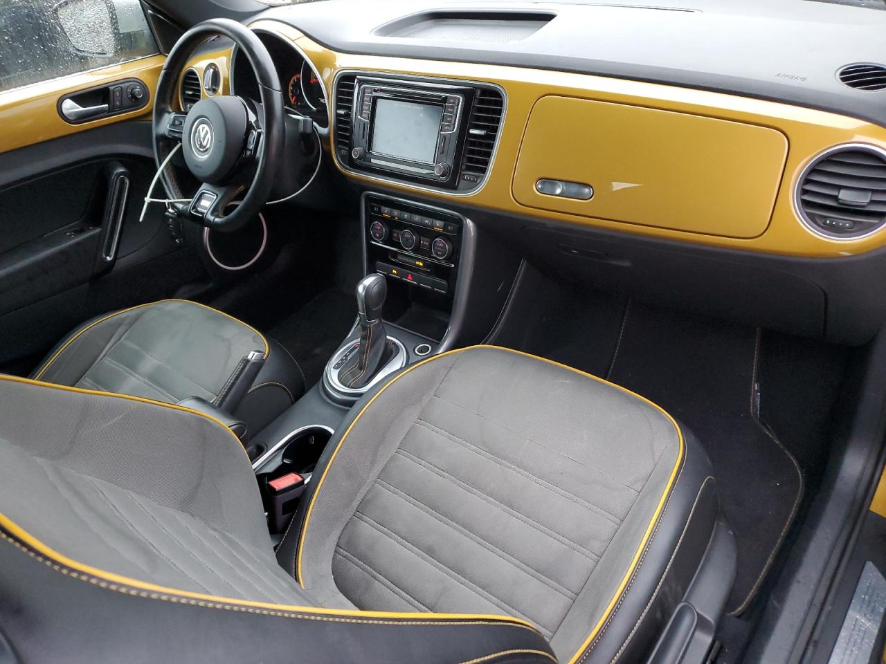 2018 Volkswagen Beetle Dune VIN: 3VWTDAAT4JM504370 Lot: 90785625