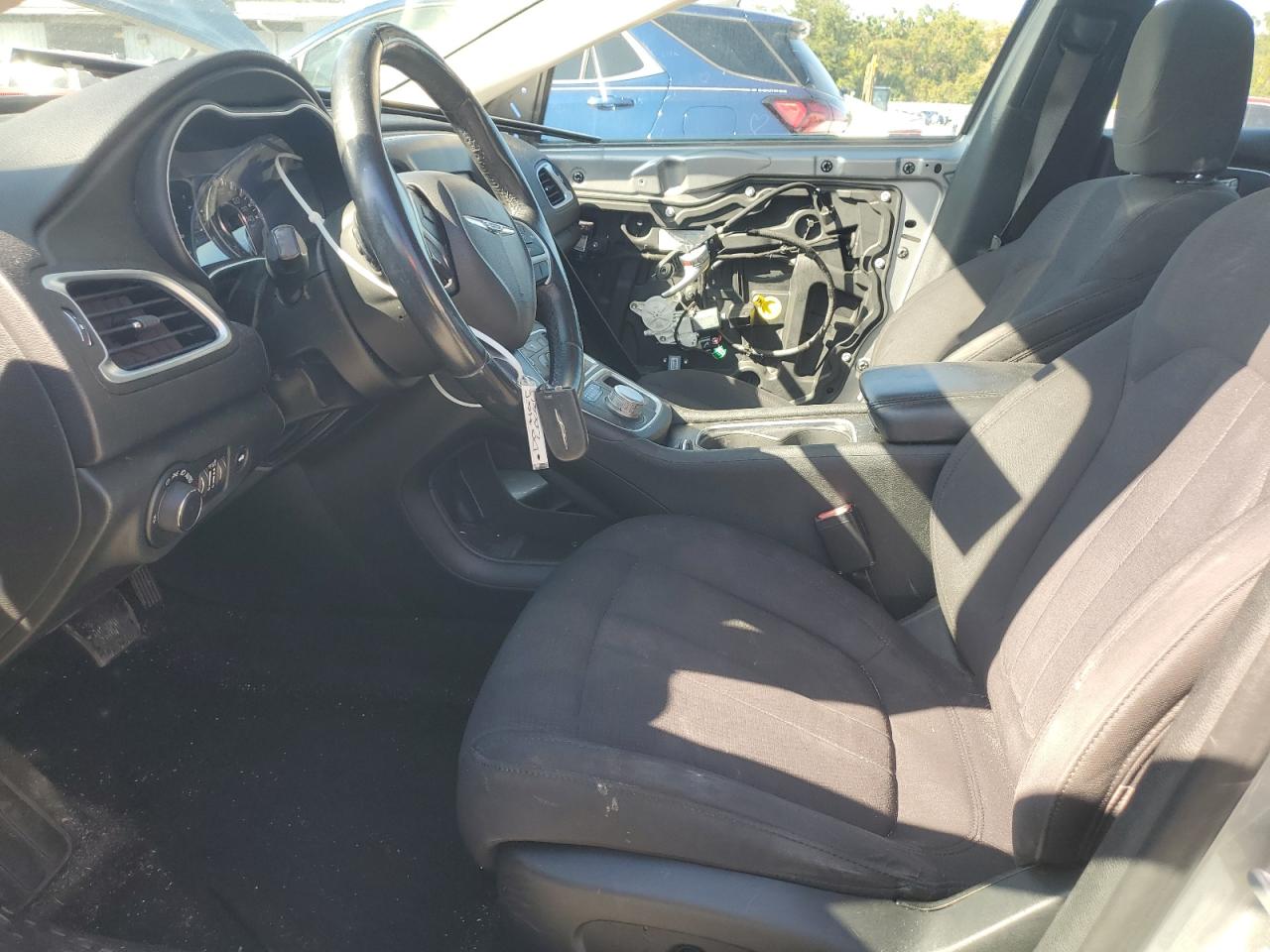 2015 Chrysler 200 Limited VIN: 1C3CCCAB5FN559615 Lot: 93135085