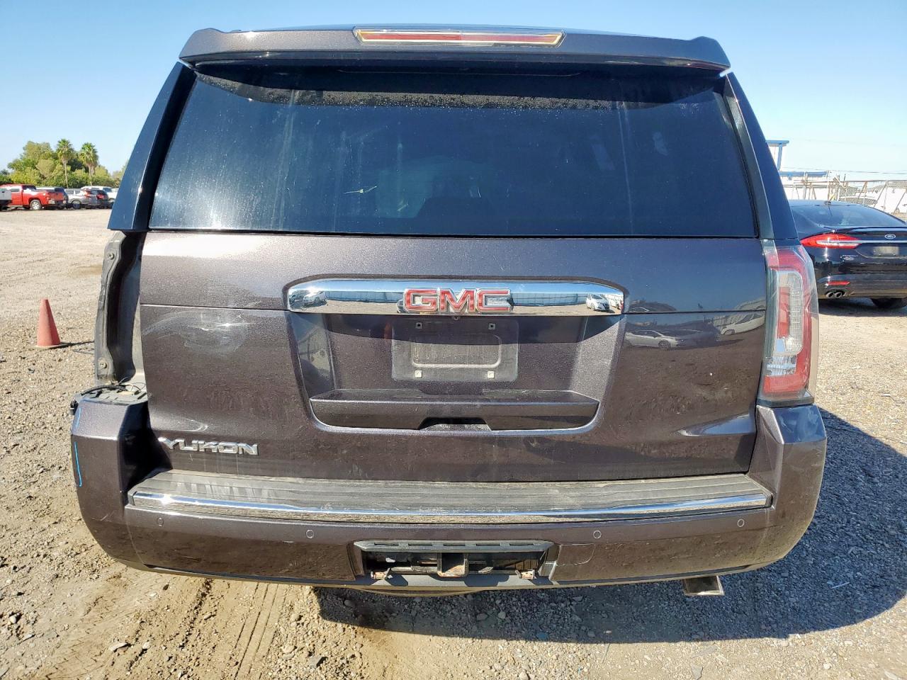 2015 GMC Yukon Denali VIN: 1GKS2CKJ6FR158135 Lot: 89894985