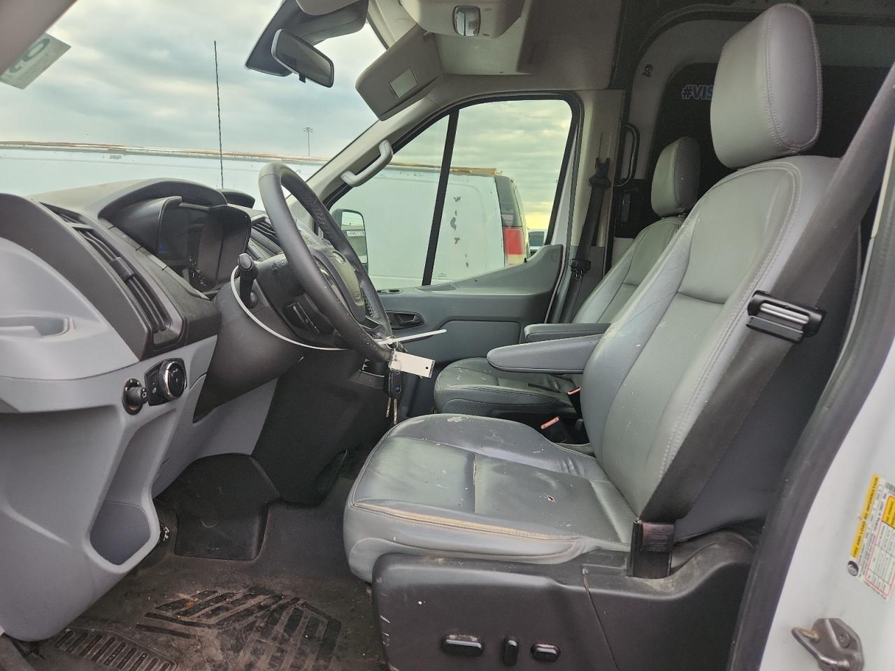 2015 Ford Transit Delivery Van VIN: 1FTYR2CMXFKA90662 Lot: 92840665