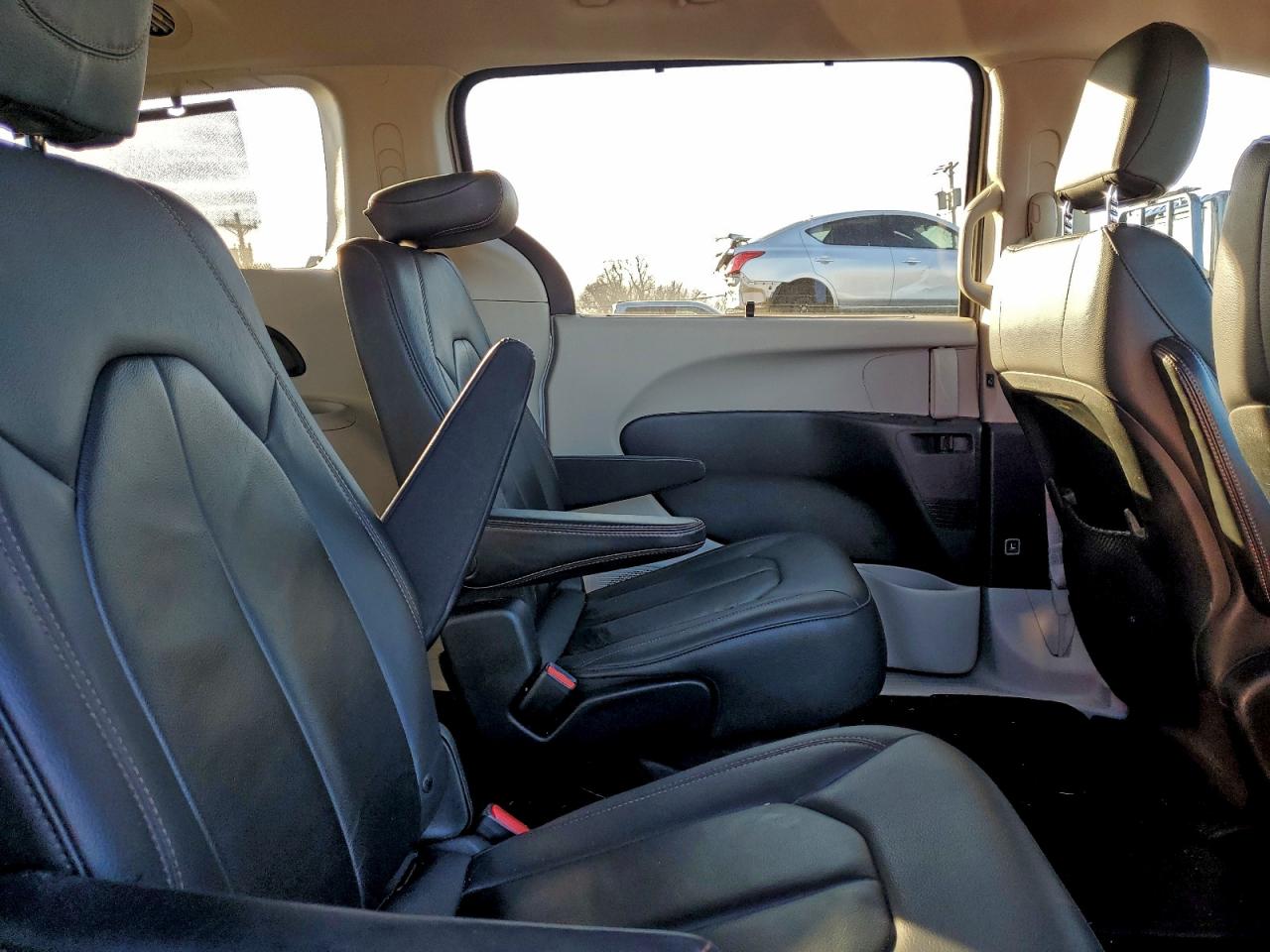 2017 Chrysler Pacifica Touring L VIN: 2C4RC1BG4HR803684 Lot: 93829095