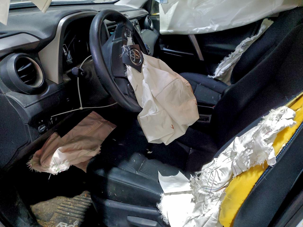 2017 Toyota Rav4 Le VIN: JTMBFREV7HJ715654 Lot: 94247495