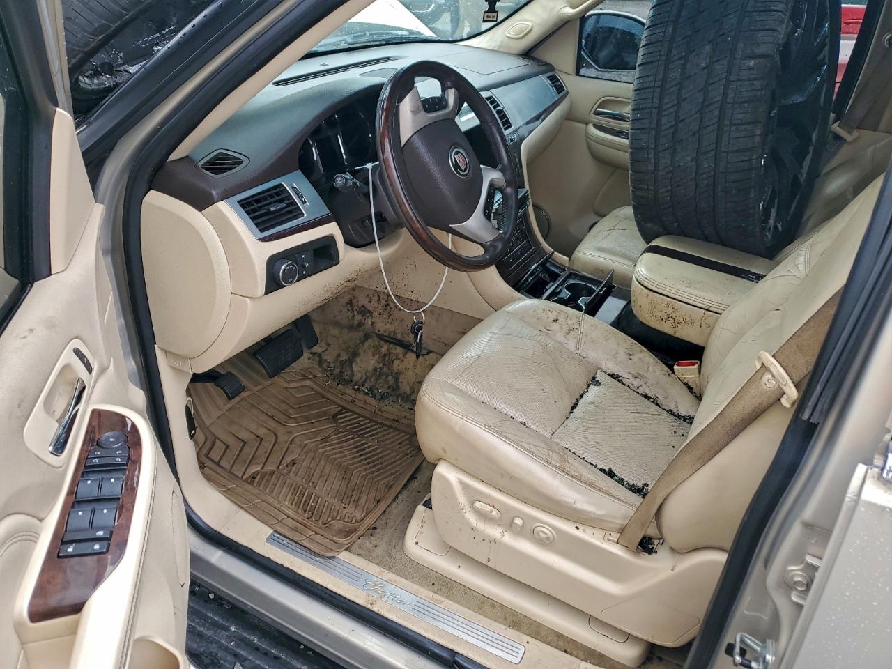 2007 Cadillac Escalade Luxury VIN: 1GYFK63877R218980 Lot: 94234975