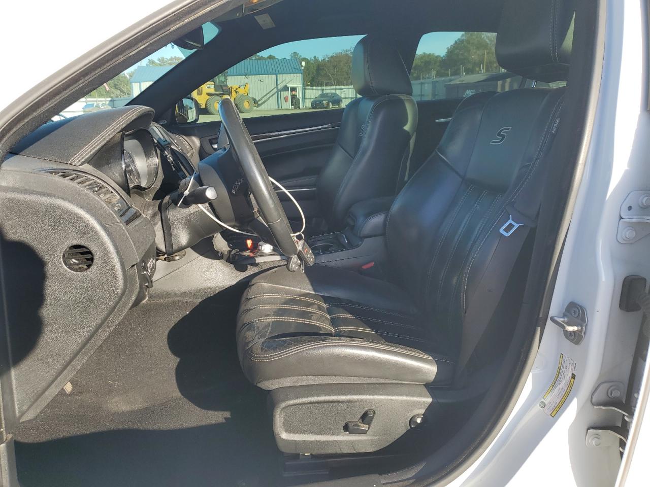 2019 Chrysler 300 S VIN: 2C3CCABG6KH638096 Lot: 92981445