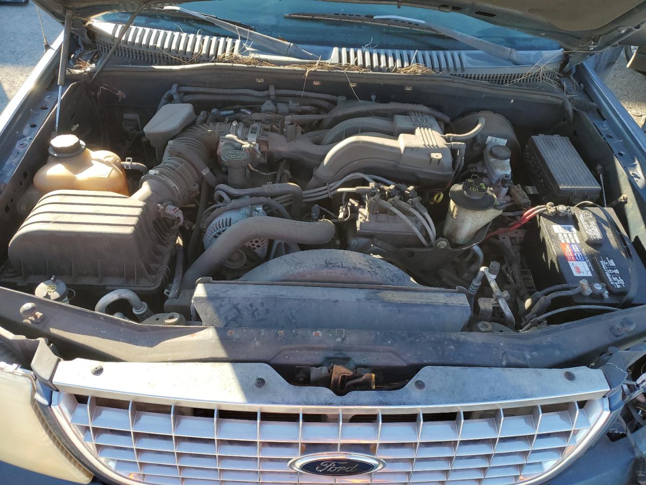 2004 Ford Explorer Xlt VIN: 1FMZU63K54UB45668 Lot: 92838925