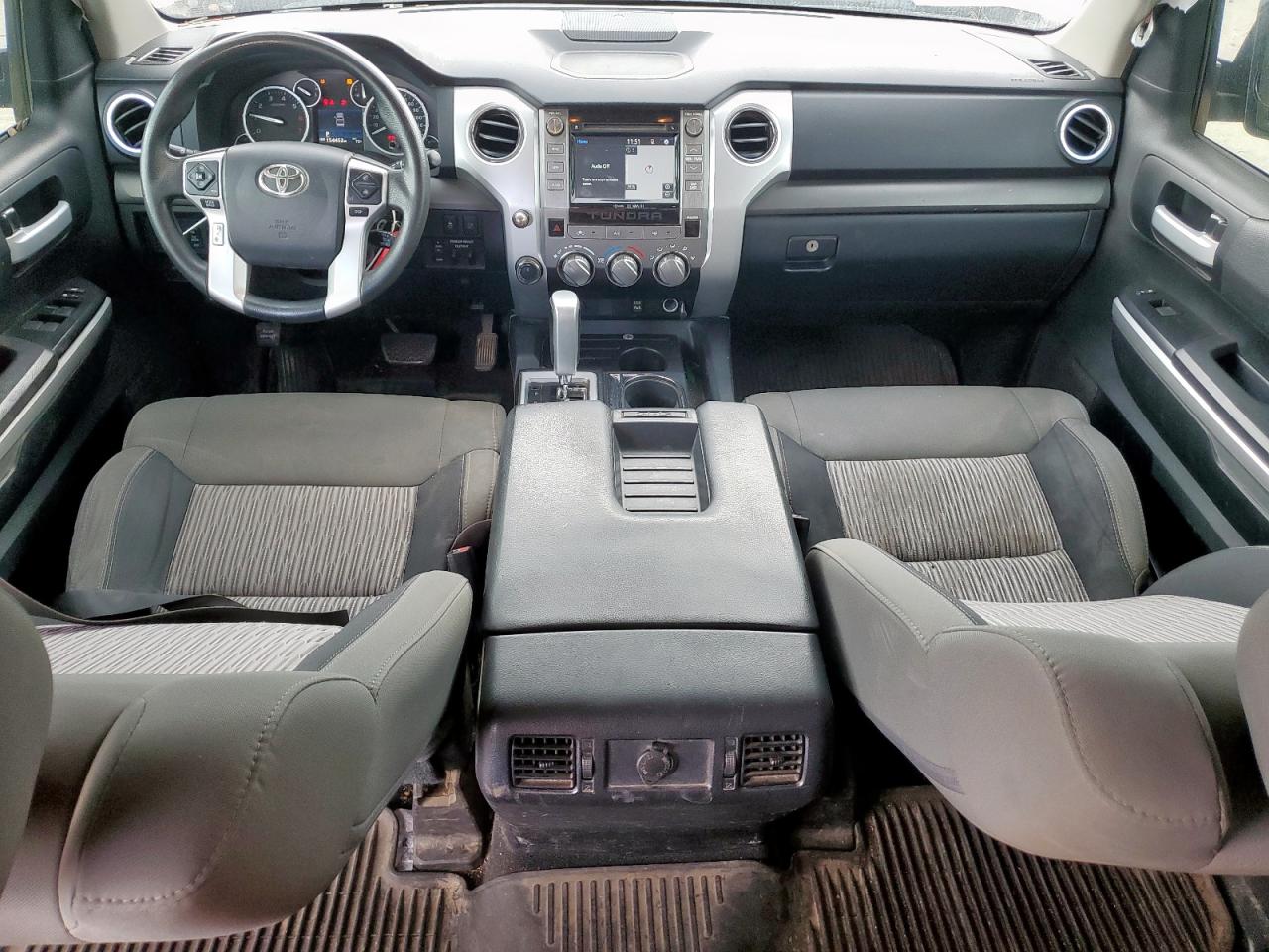 Фото: 5TFDW5F1XHX646050