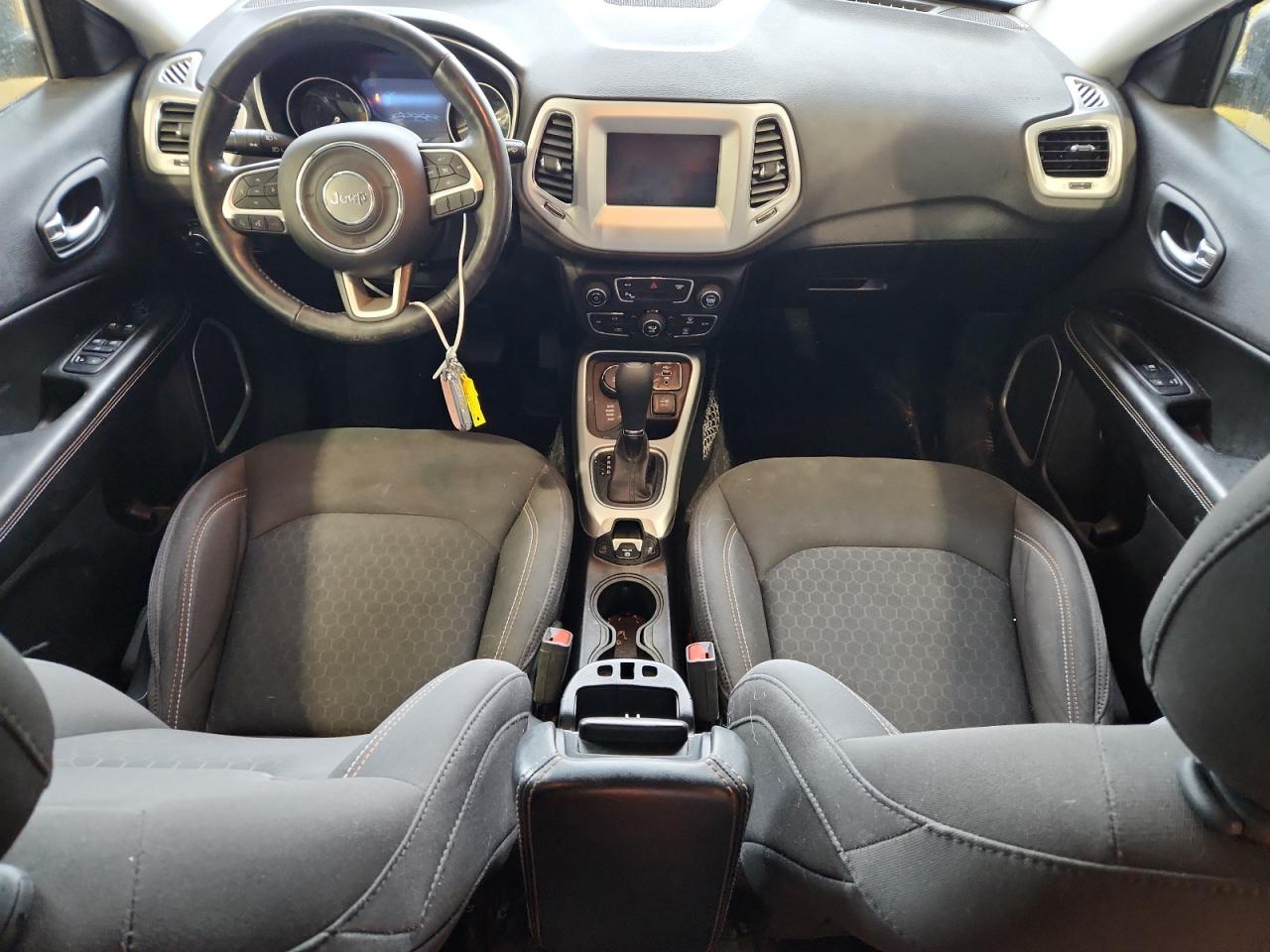 2019 Jeep Compass Sport VIN: 3C4NJDAB7KT689499 Lot: 92584615