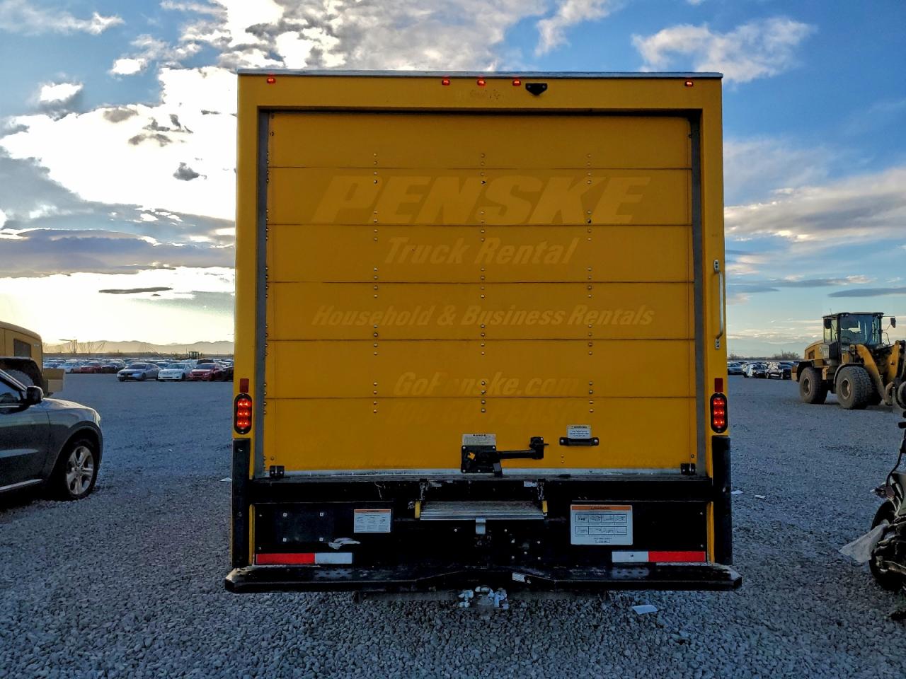 2022 GMC Savana Cut - Box Truck VIN: 7GZ37TC72NN003224 Lot: 94301995