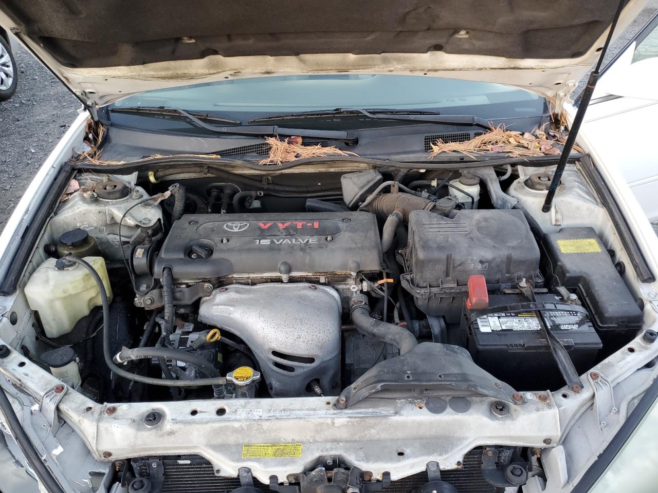 2004 Toyota Camry Le VIN: 4T1BE32K04U307415 Lot: 93543885