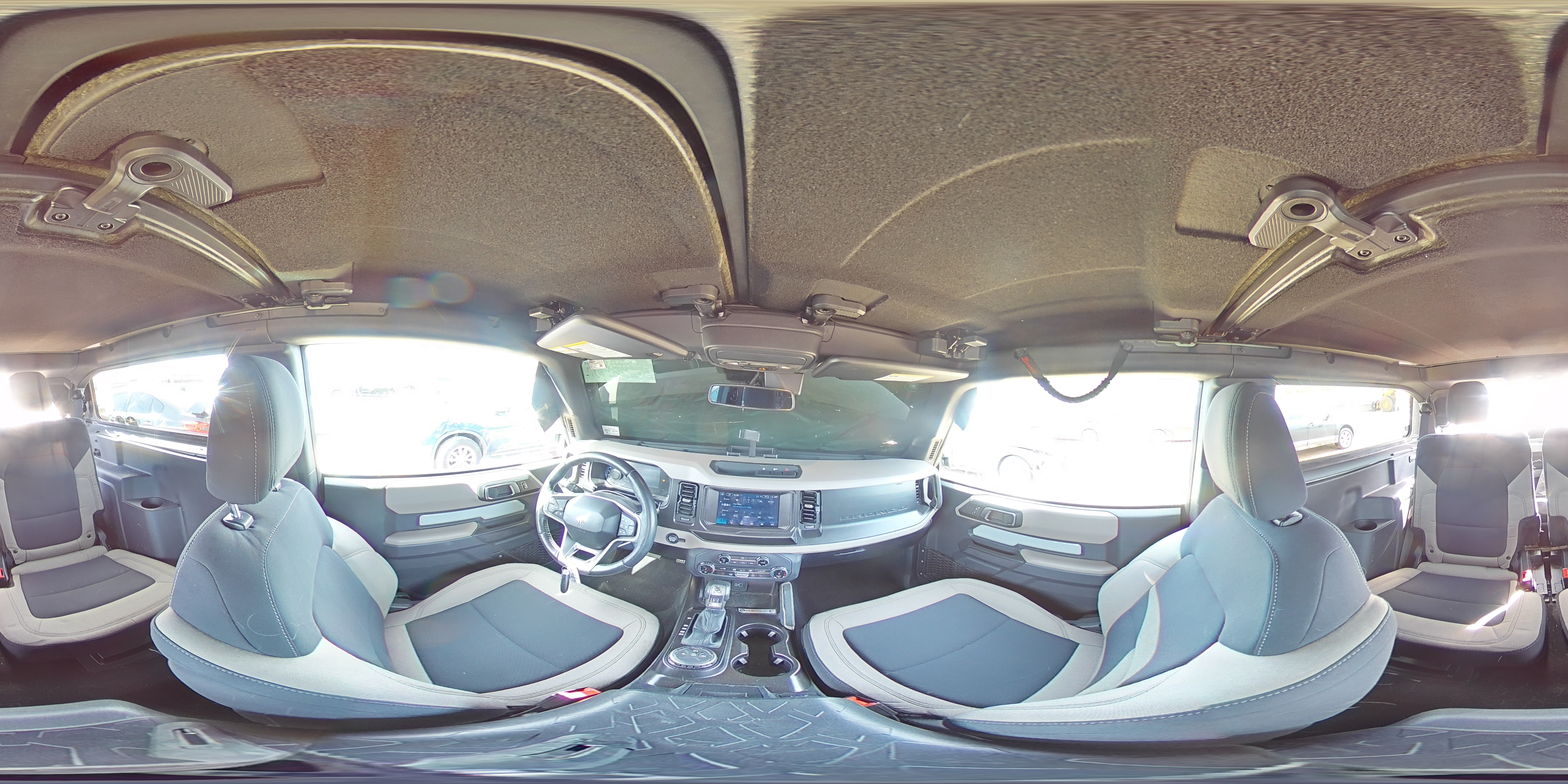 2022 Ford Bronco Base VIN: 1FMDE5AH2NLB12143 Lot: 92242655