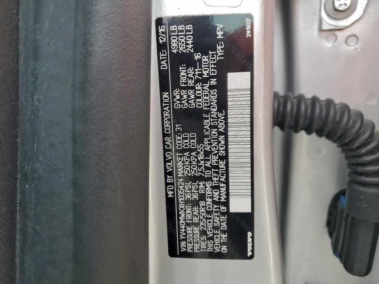 2017 Volvo V60 Cross Country Premier VIN: YV440MWKXH1035424 Lot: 94342985