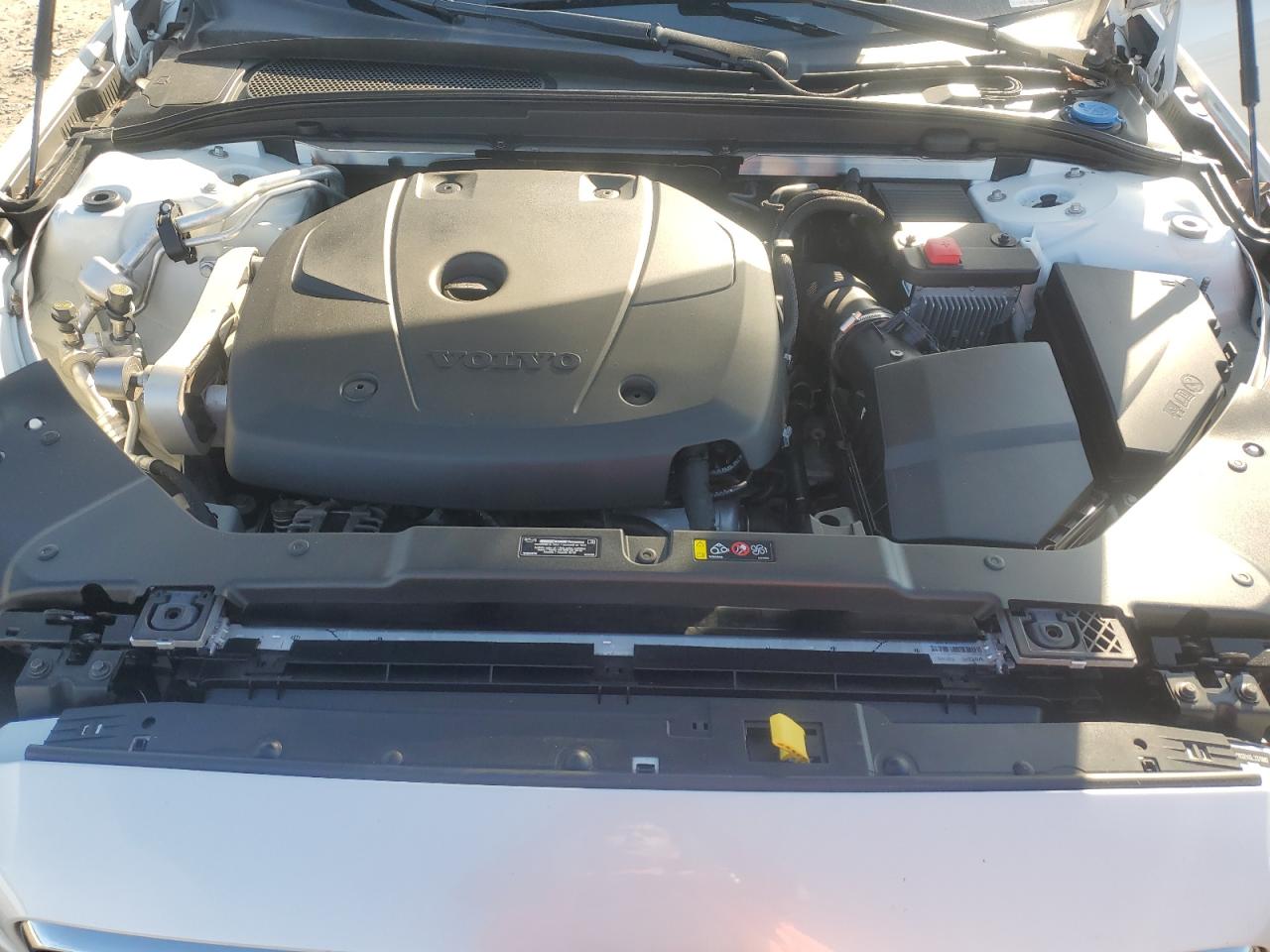 2020 Volvo V60 T5 Momentum VIN: YV1102EK0L2376887 Lot: 92214865