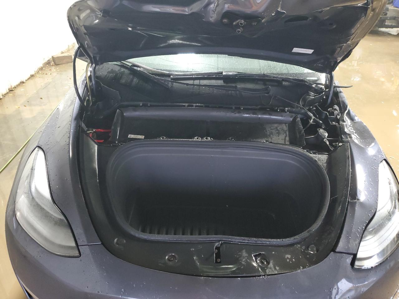 2023 Tesla Model Y VIN: 7SAYGDEEXPA176690 Lot: 93454895