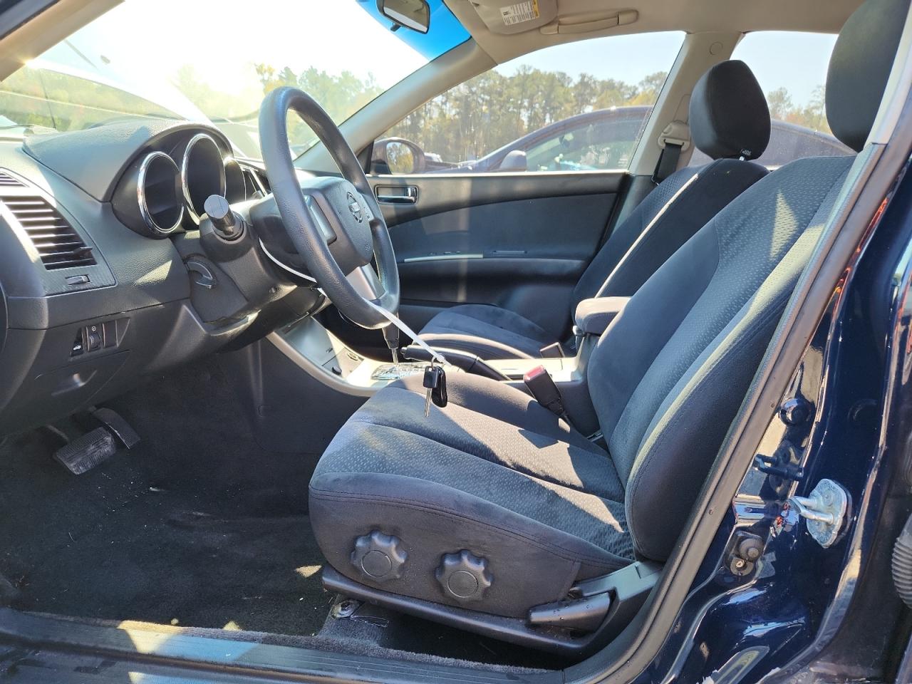 2005 Nissan Altima S VIN: 1N4AL11D15N438268 Lot: 90987535