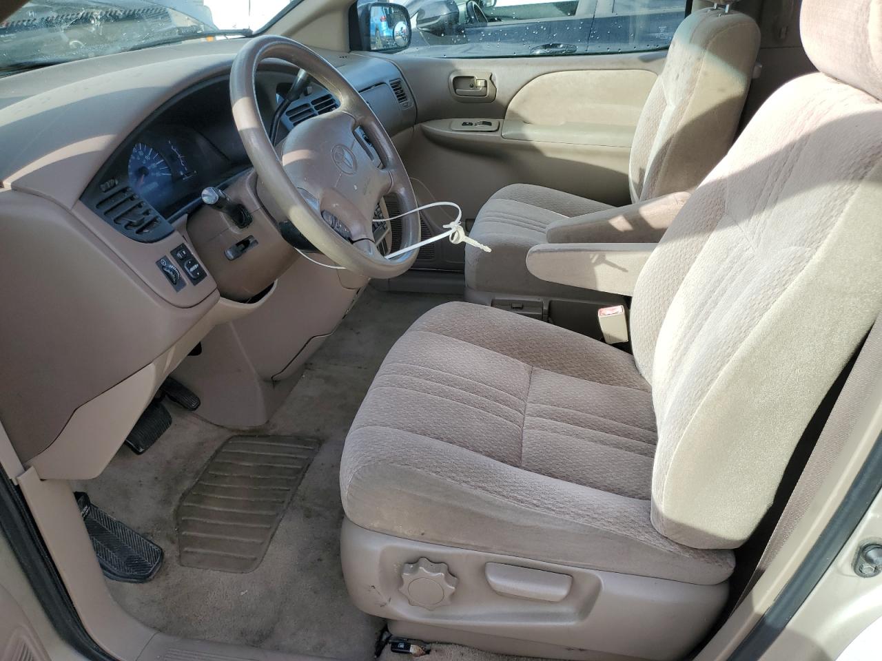 2001 Toyota Sienna Ce VIN: 4T3ZF19C01U359130 Lot: 92535805