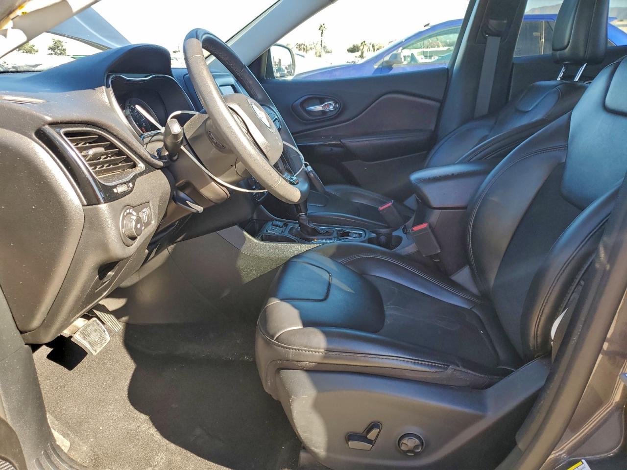 2020 Jeep Cherokee Latitude Plus VIN: 1C4PJLLB9LD561384 Lot: 93778445