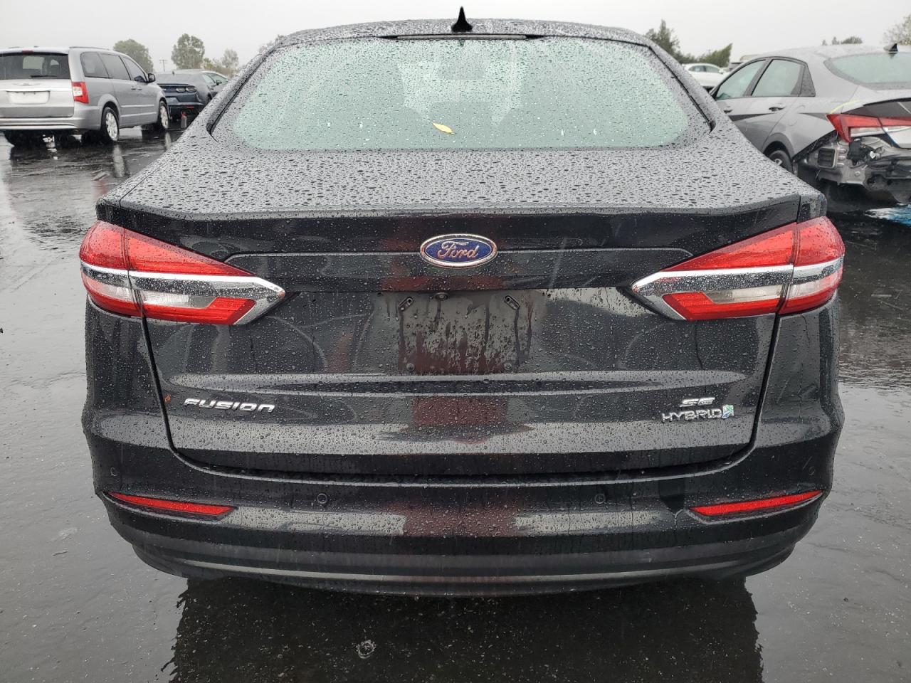 2019 Ford Fusion Se VIN: 3FA6P0LU9KR151805 Lot: 92947125