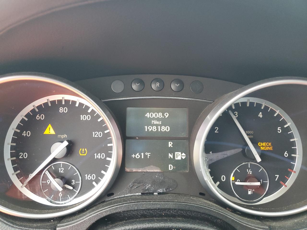 2010 Mercedes-Benz Gl 450 4Matic VIN: 4JGBF7BE9AA559658 Lot: 92501135